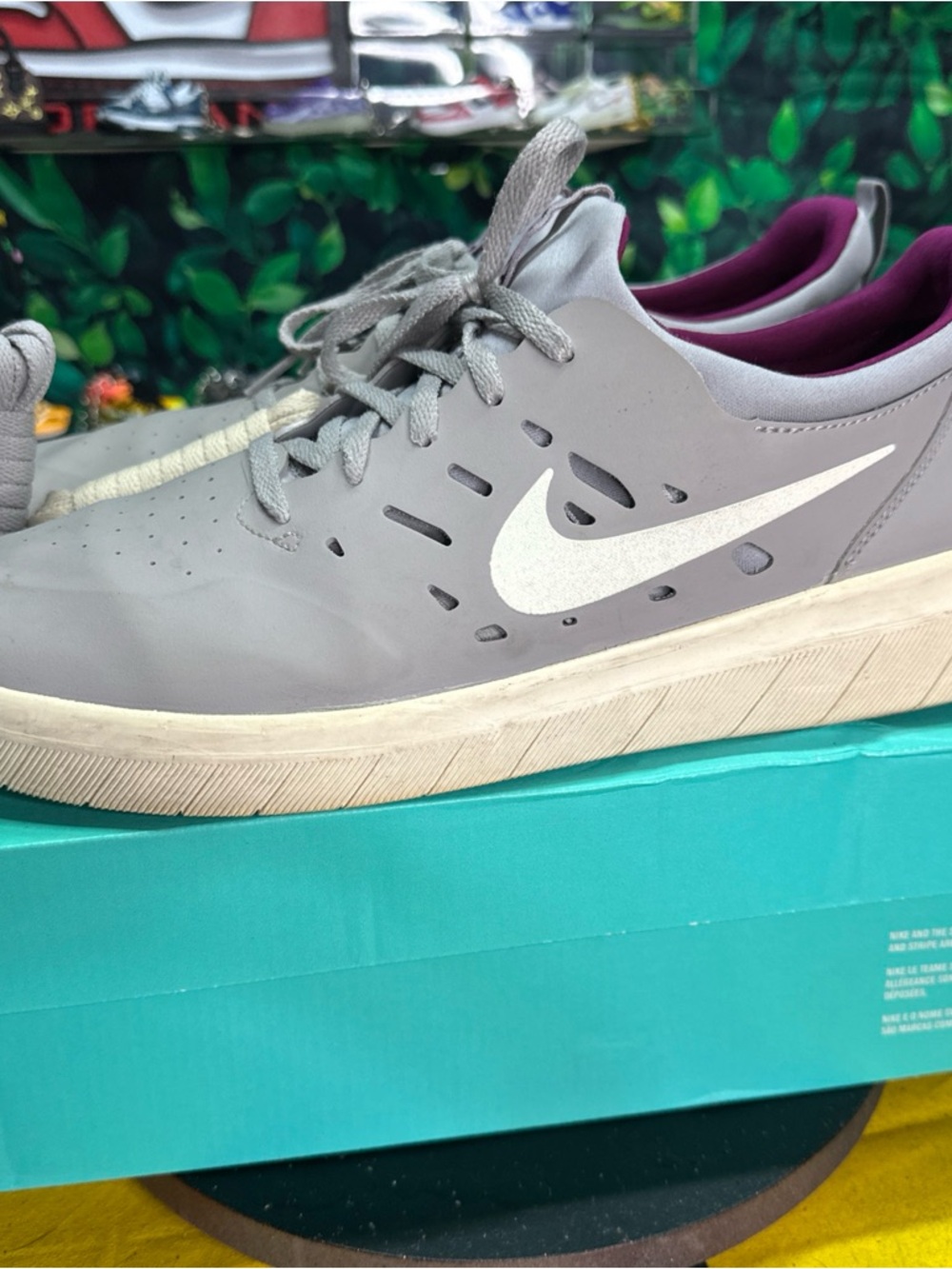 Nike SB Nyjah Free Atmosphere Grey/True Berry Size 12M